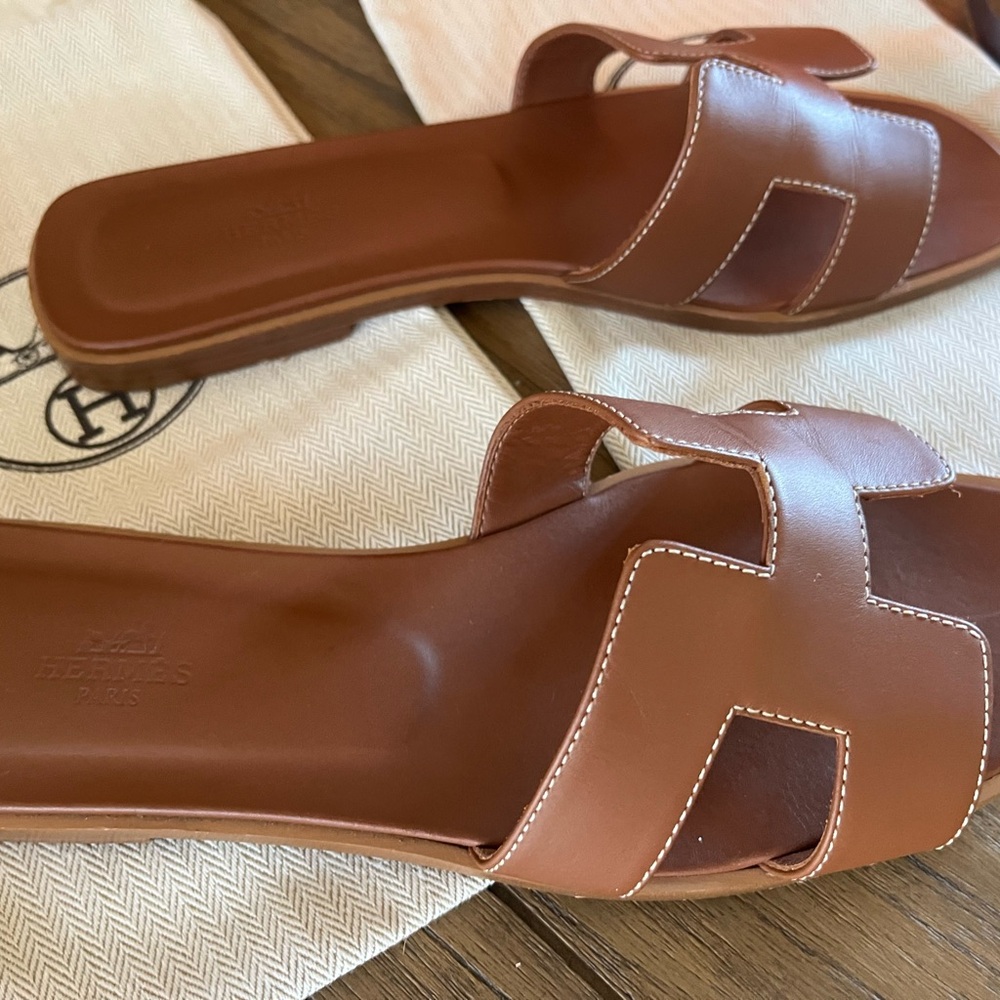 Hermes Oran gold tan sandals 40